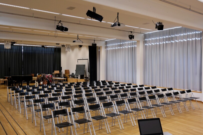 Aula Chapf bestuhlt